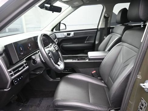 Used 2025 Hyundai Santa Fe SEL image 9