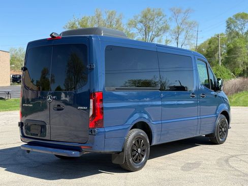 Used 2022 Mercedes-Benz Sprinter 2500 image 4