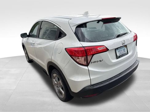Used 2018 Honda HR-V LX image 5