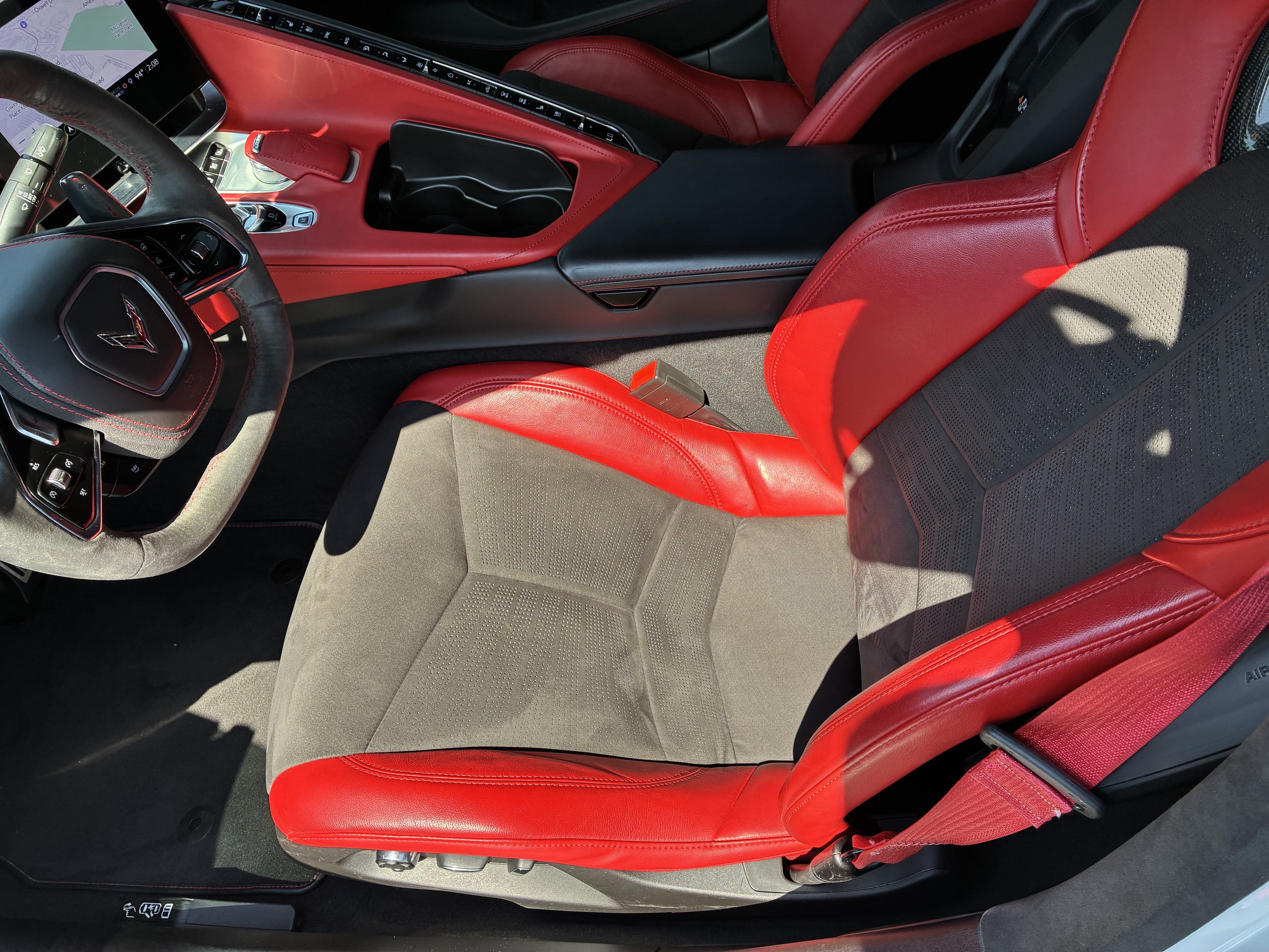 Used 2021 Chevrolet Corvette Stingray Premium Cpe w/ Z51 Performance Package RWD image 14