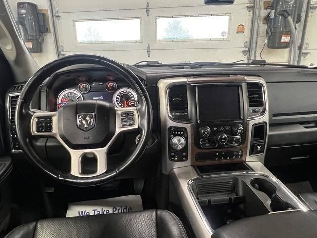 Used 2018 RAM 1500 Laramie w/ Convenience Group AWD/4WD image 7