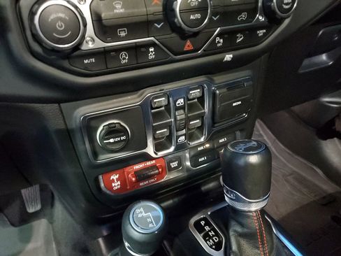 Used 2019 Jeep Wrangler Unlimited Rubicon image 22