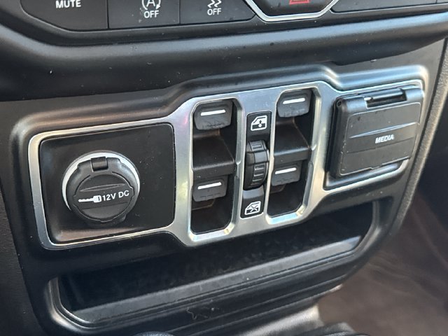 Used 2022 Jeep Gladiator Overland AWD/4WD image 30