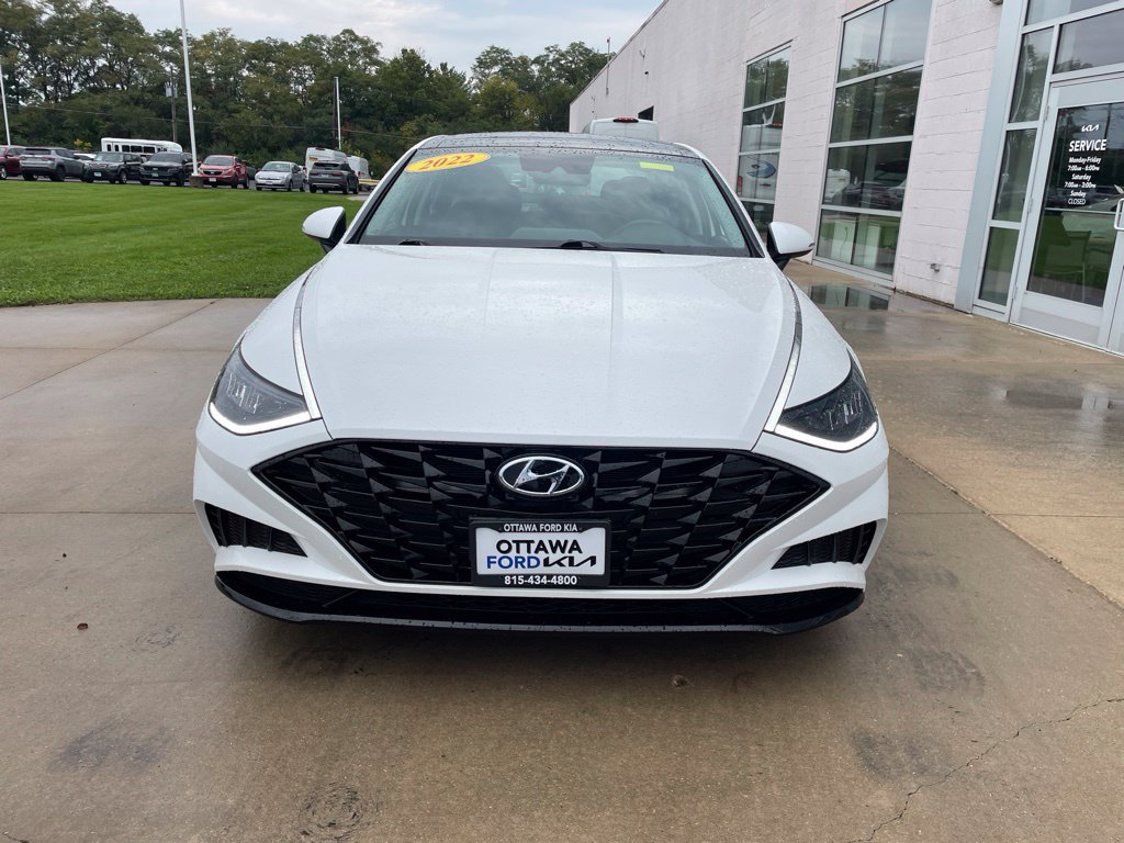 Used 2022 Hyundai Sonata SEL w/ Convenience Package FWD image 3