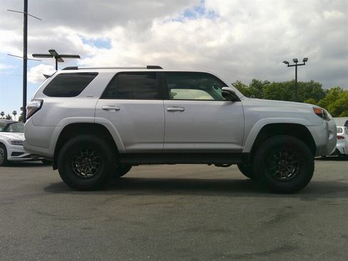 Used 2021 Toyota 4Runner SR5 Premium AWD/4WD image 37