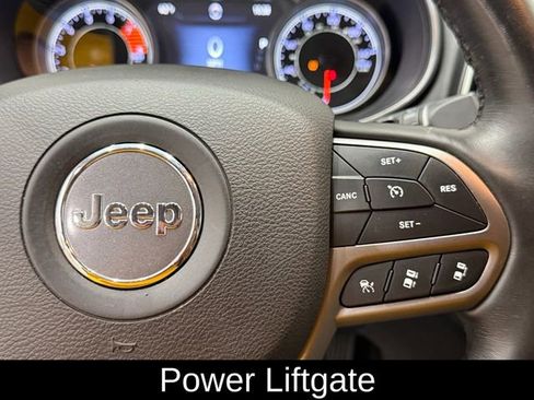 Used 2019 Jeep Cherokee Overland w/ Technology Group image 10