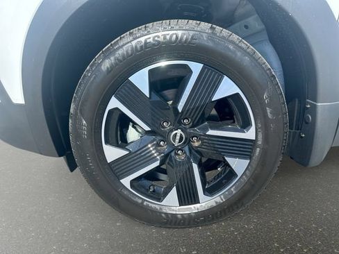 New 2026 Nissan Kicks SV w/ SV Premium Package AWD/4WD image 11