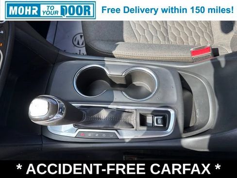 Used 2020 Chevrolet Equinox LT FWD image 24