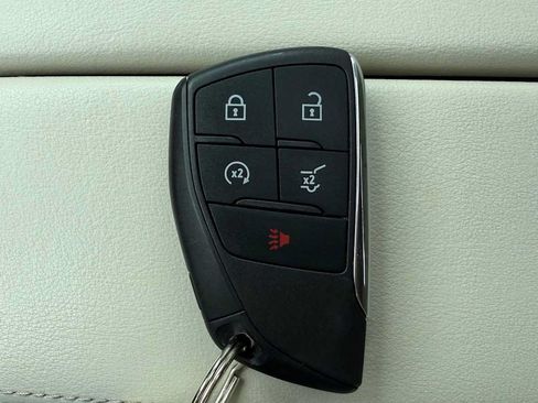 Used 2023 Buick Envision Avenir AWD/4WD image 32