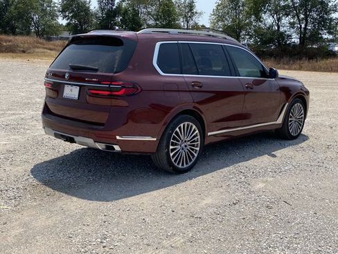 Used 2025 BMW X7 xDrive40i AWD/4WD image 3