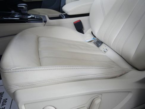 Used 2022 Audi Q5 2.0T Premium Plus w/ Premium Plus Package image 9