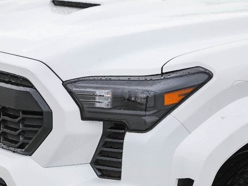 New 2025 Toyota Tacoma TRD Sport image 8