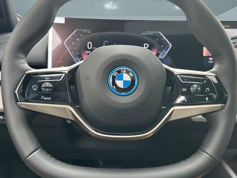 Used 2026 BMW i5 eDrive40 RWD image 11