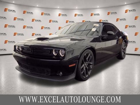 Used 2022 Dodge Challenger R/T w/ Blacktop Package RWD image 1
