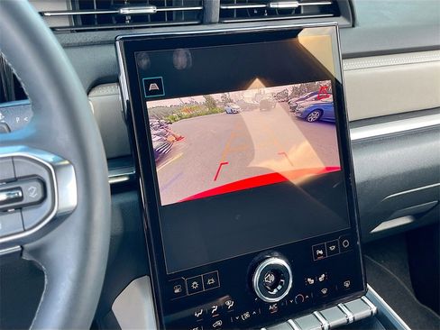 Used 2025 GMC Terrain Elevation image 14