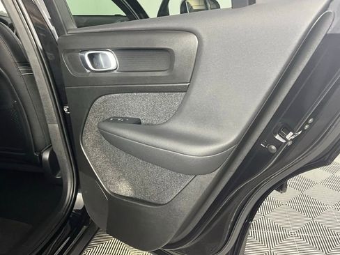 Used 2023 Volvo C40 P8 Recharge Ultimate image 33