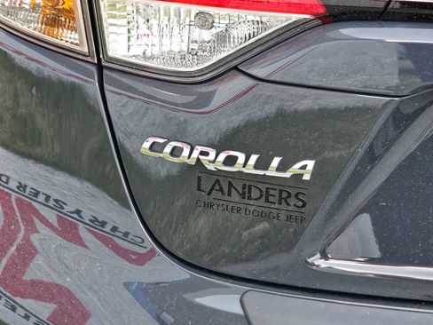 Used 2023 Toyota Corolla SE w/ SE Premium Package FWD image 31