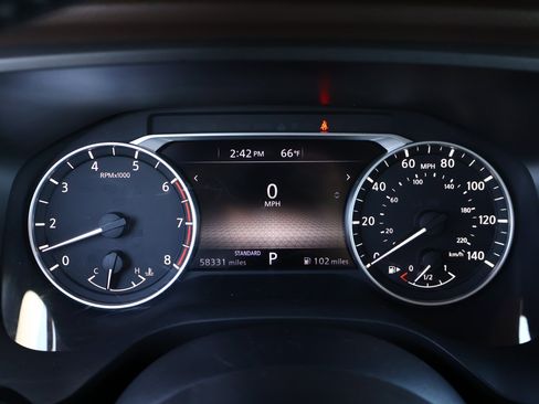 Used 2022 Nissan Rogue SV w/ SV Premium Package FWD image 16