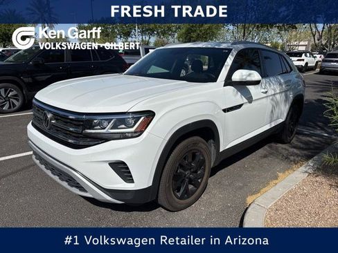 Used 2021 Volkswagen Atlas Cross Sport SE image 1
