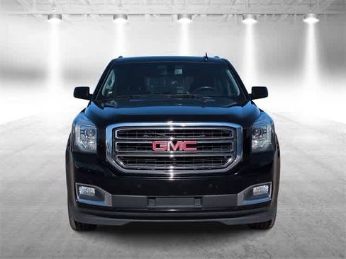 Used 2020 GMC Yukon SLE w/ SLE Value Package image 3