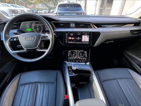 Used 2024 Audi Q8 e-tron Premium Plus w/ Premium Plus Package AWD/4WD image 10