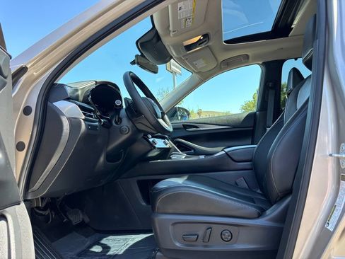Certified 2026 INFINITI QX60 Luxe w/ Cargo Package FWD image 9