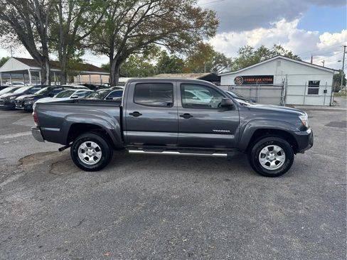 Used 2012 Toyota Tacoma 4x4 Double Cab w/ SR5 Pkg image 4