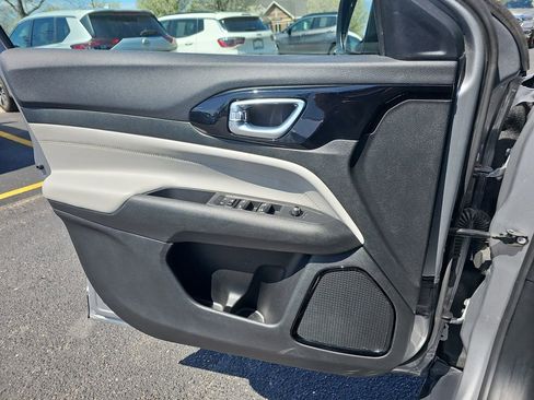 Certified 2023 Jeep Compass Limited AWD/4WD image 25