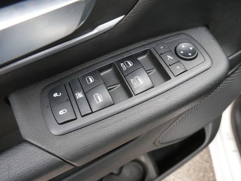 Used 2019 RAM 1500 Big Horn image 9