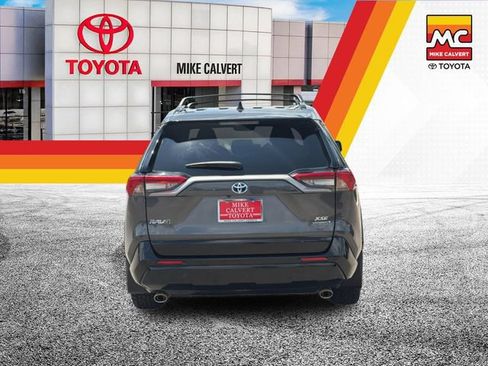 Used 2024 Toyota RAV4 XSE AWD/4WD image 4