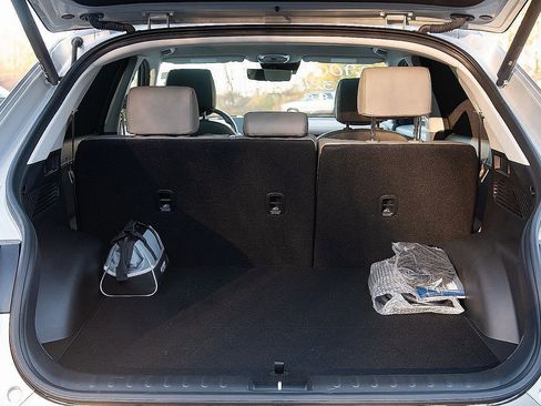 Used 2024 Hyundai Ioniq 5 Limited image 25