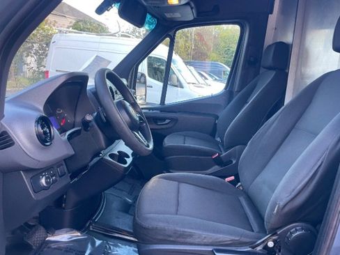 Used 2019 Mercedes-Benz Sprinter 170 image 13