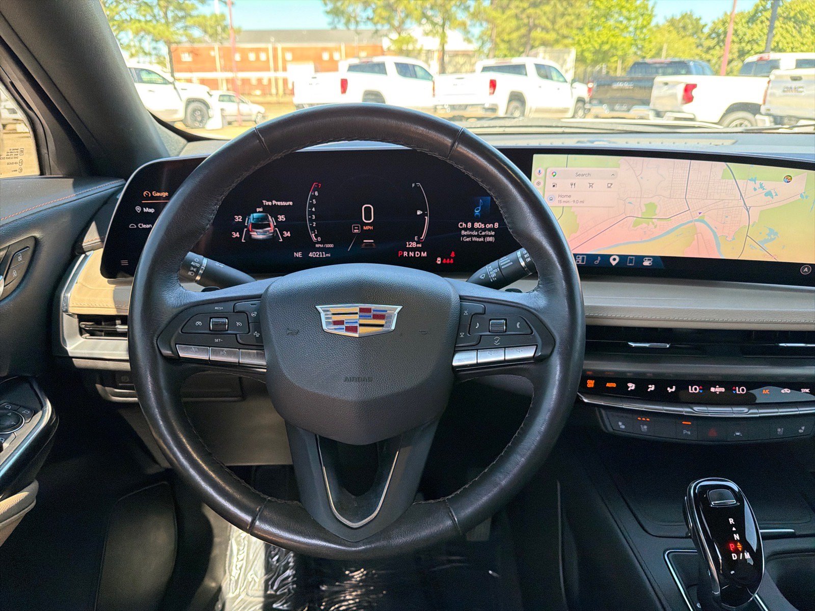 Used 2024 Cadillac XT4 Premium Luxury w/ Active Safety Package FWD image 17