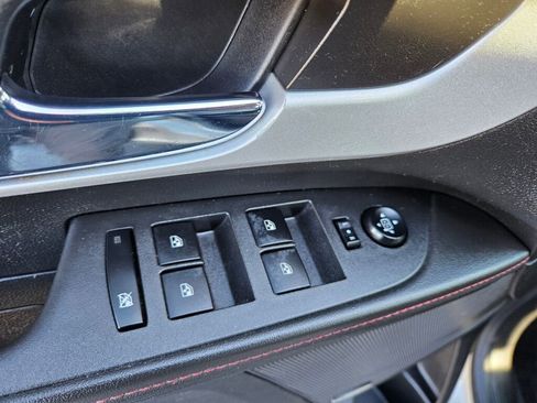 Used 2011 Chevrolet Equinox LTZ image 16