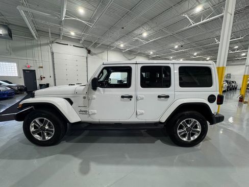 Used 2018 Jeep Wrangler Unlimited Sahara image 4