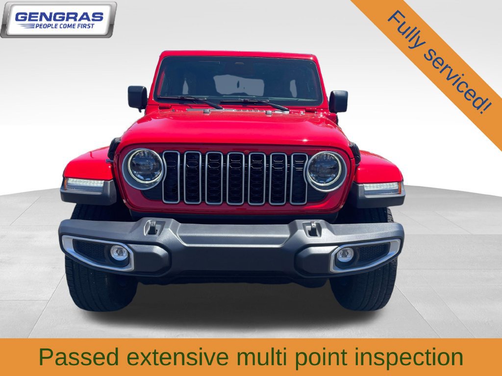 Used 2025 Jeep Wrangler Unlimited Sahara AWD/4WD image 3