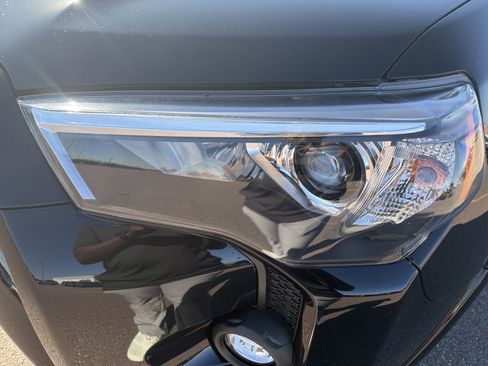 Used 2023 Toyota 4Runner SR5 Premium image 16