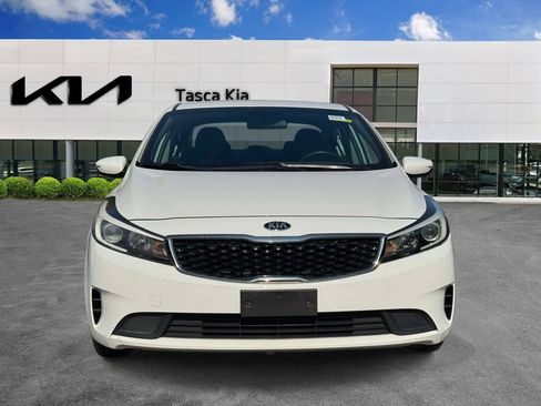 Used 2017 Kia Forte LX FWD image 2