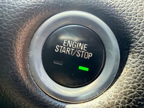 Used 2018 Chevrolet Malibu LT w/ Leather Package FWD image 34