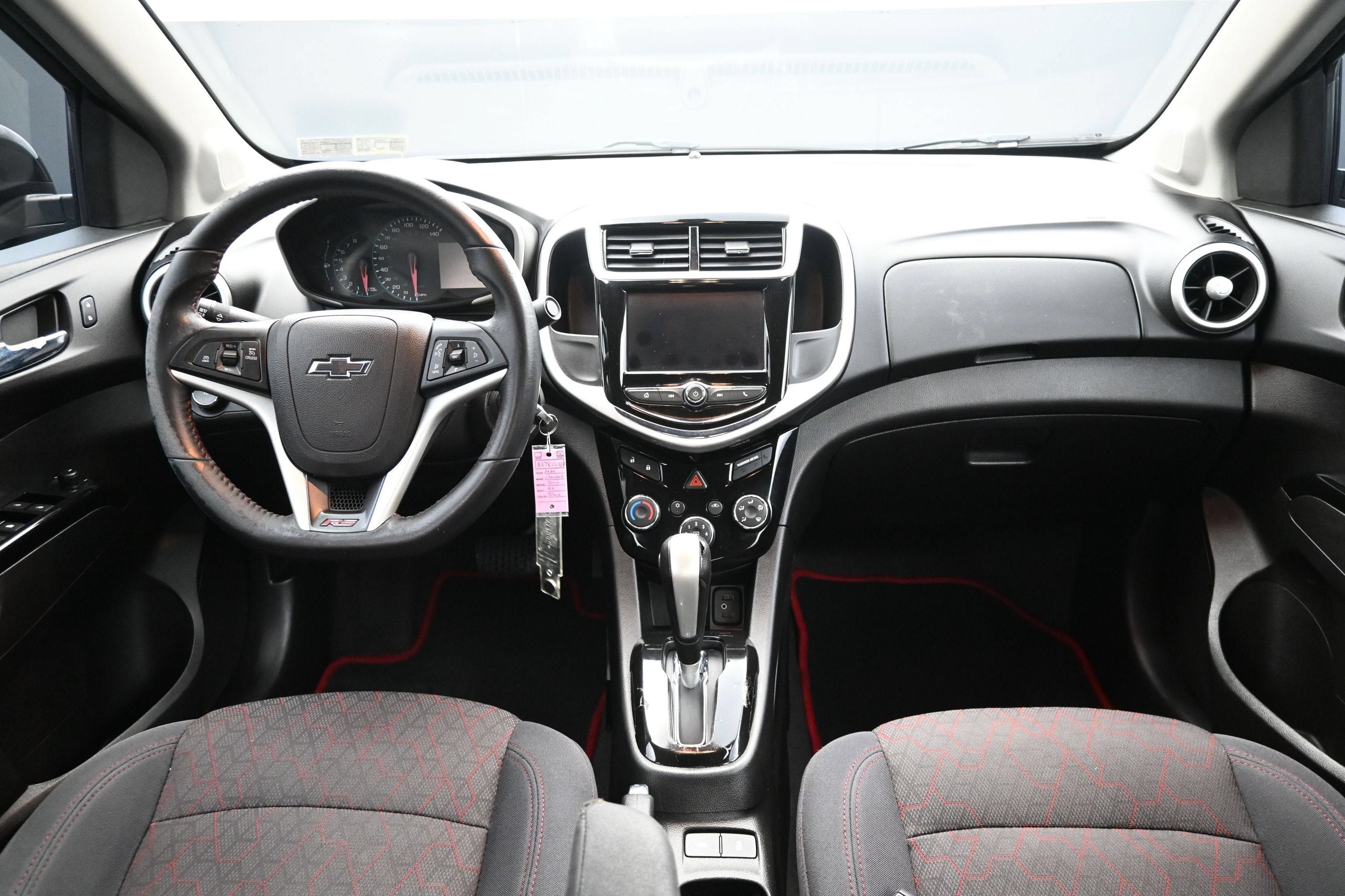 Used 2020 Chevrolet Sonic LT FWD image 23