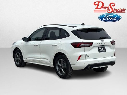 Used 2024 Ford Escape ST-Line w/ Tech Pack #1 FWD image 9