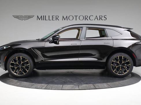 Used 2022 Aston Martin DBX image 2
