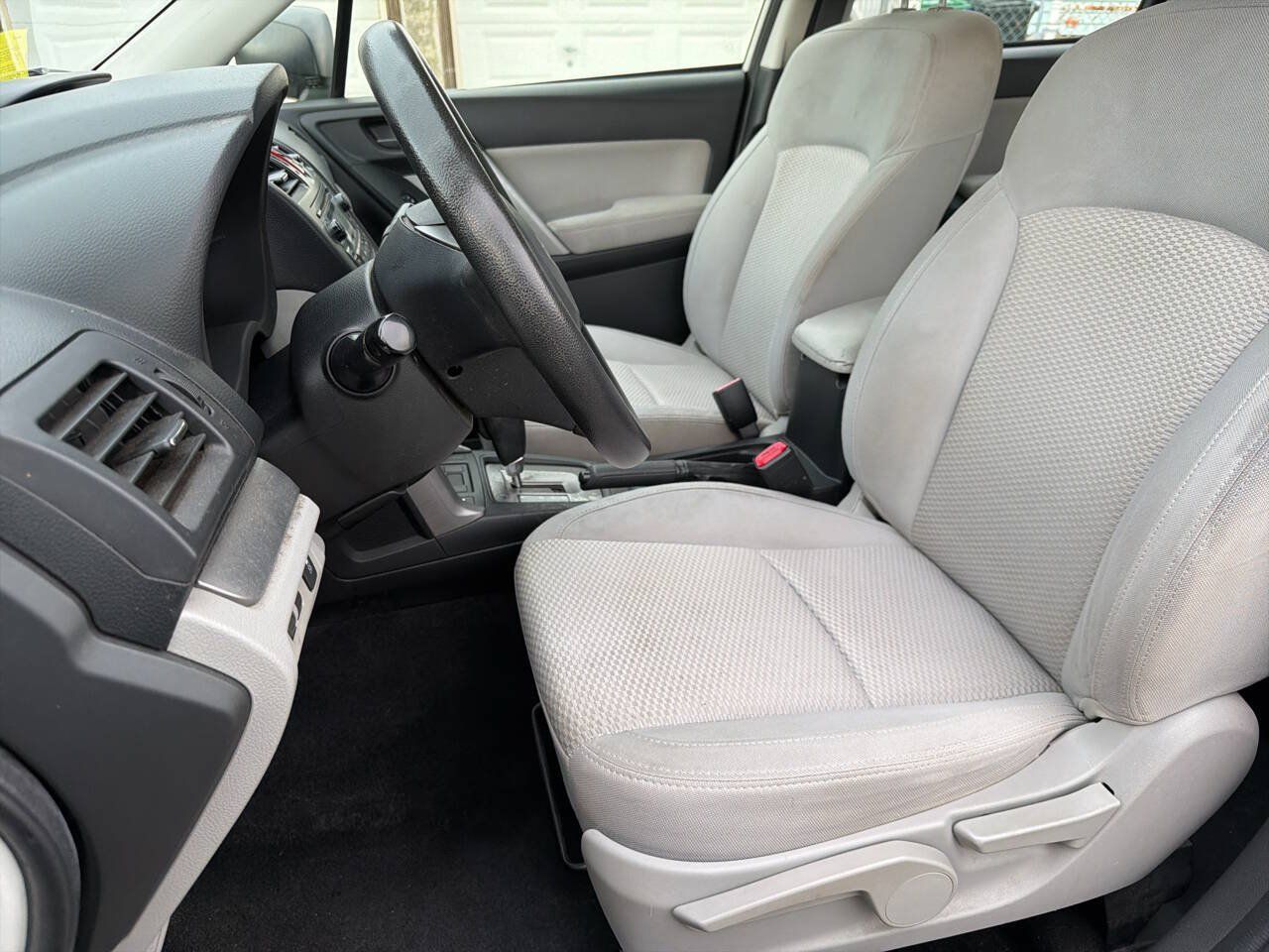 Used 2014 Subaru Forester 2.5i AWD/4WD image 8