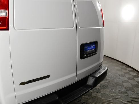 Used 2020 Chevrolet Express 2500 w/ Driver Convenience Package RWD image 15