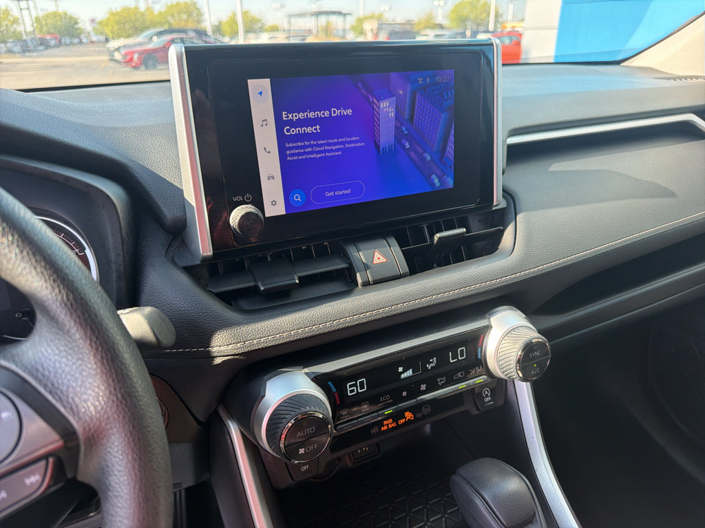 Used 2025 Toyota RAV4 XLE AWD/4WD image 16