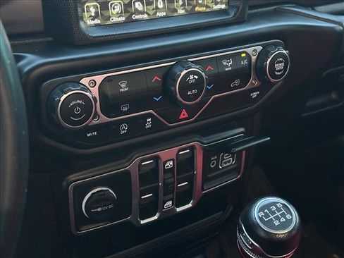 Used 2022 Jeep Gladiator Overland AWD/4WD image 13