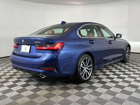 Used 2022 BMW 330i xDrive Sedan w/ Premium Package 2 AWD/4WD image 5