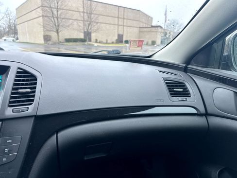 Used 2012 Buick Regal Premium image 13