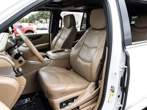 Used 2019 Cadillac Escalade Platinum AWD/4WD image 35