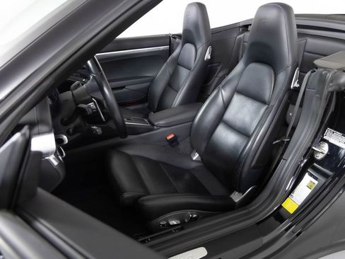 Used 2019 Porsche 911 Turbo image 5